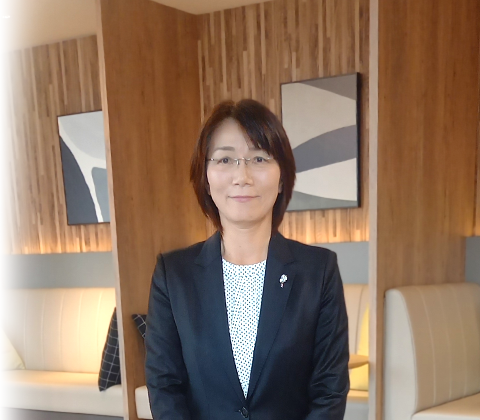 キャリア・ポジション 代表 西鶴智香